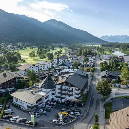 Hotel Bergland 4*