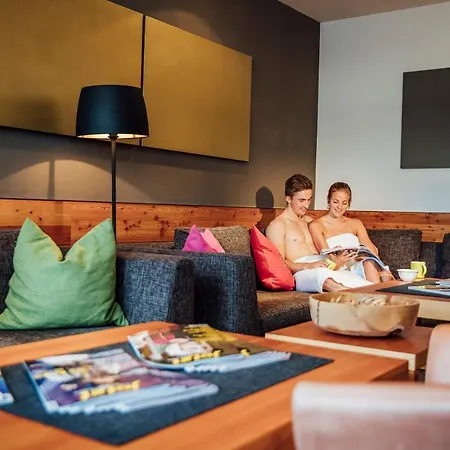 بيرغلاند شامل كليًا توب كواليتي 4* سيفيلد ان تيرول